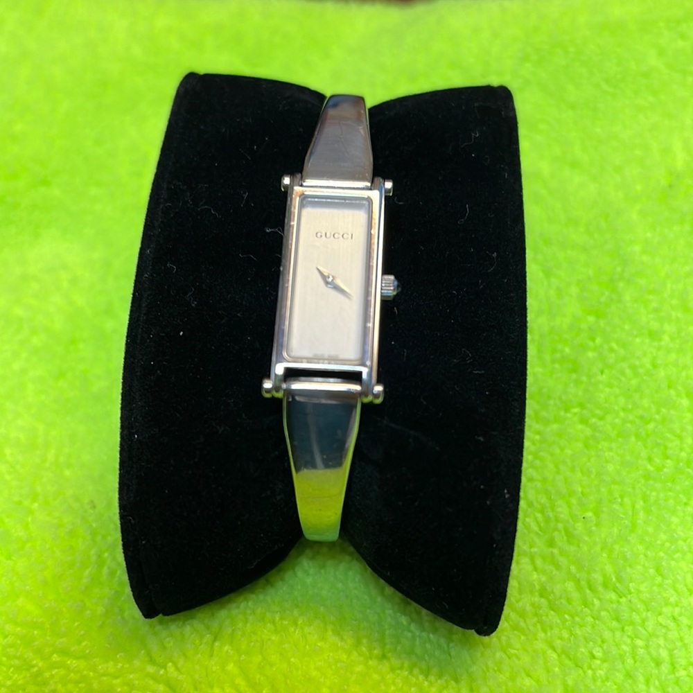 💯% AUTHENTIC GUCCI WATCH